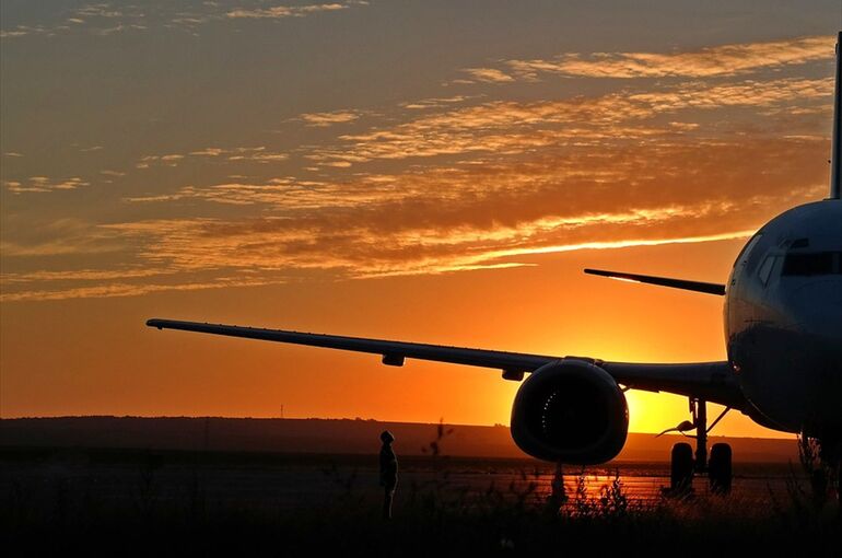 airplane-3149285_960_720