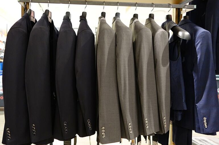 suit-714357_640