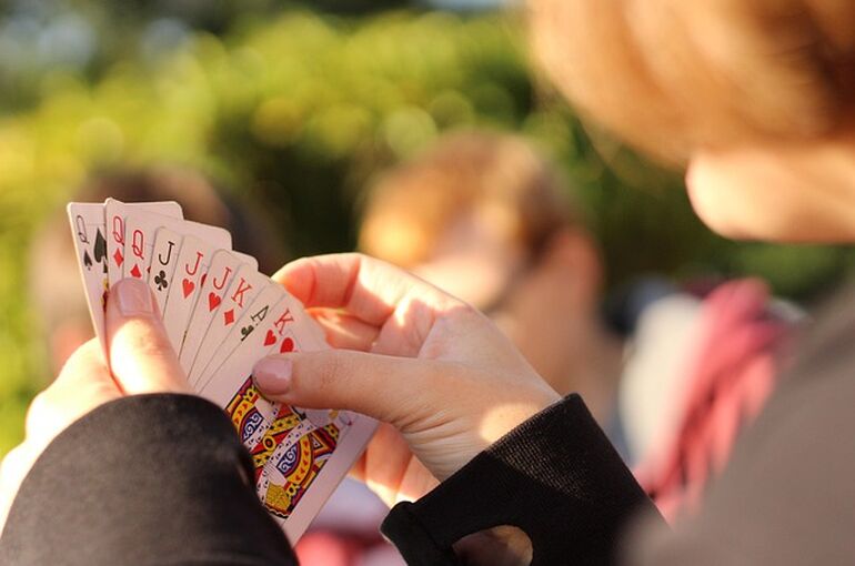 cards-2937475_640