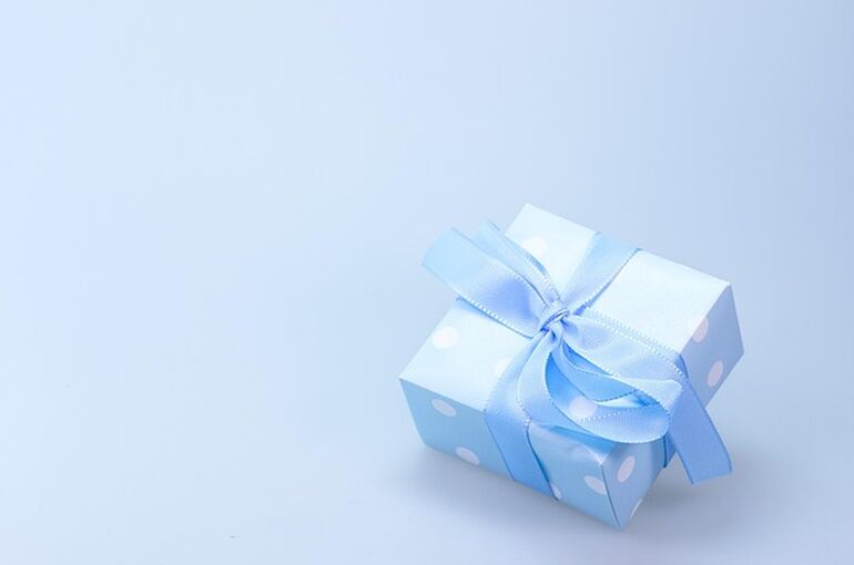 gift-548290_640 (1)
