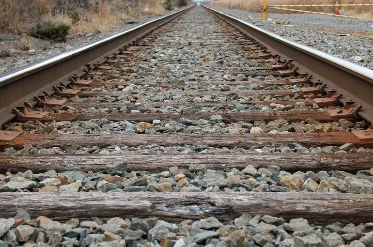 jcful-railroad-tracks-2035357_1920