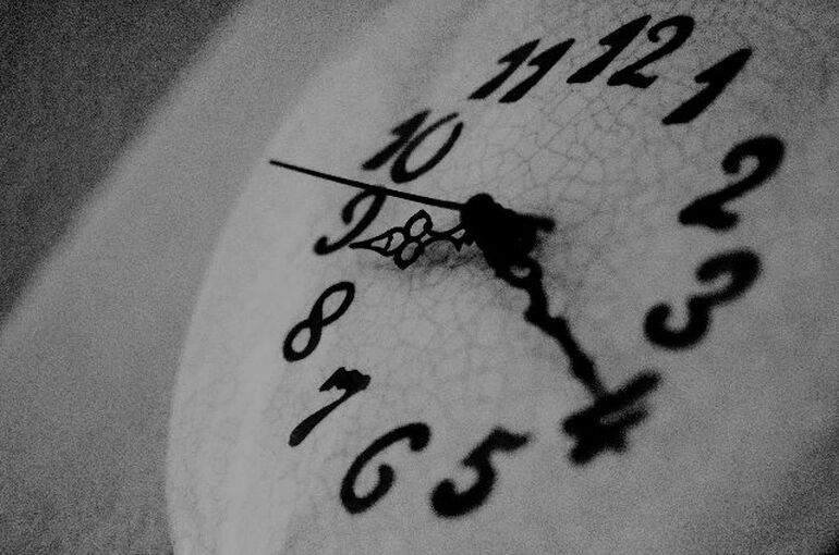 phydc-clock-5037212_1920