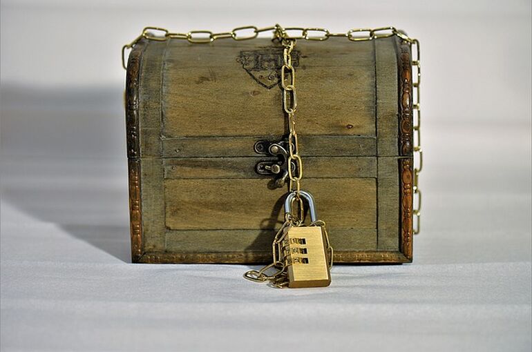 treasure-chest-3005312_640