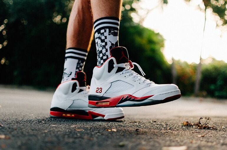 kicks-2213619_640
