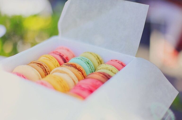 macarons-2179198_640