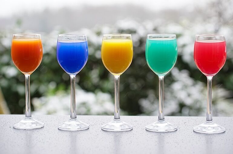 cocktails-3252160_640