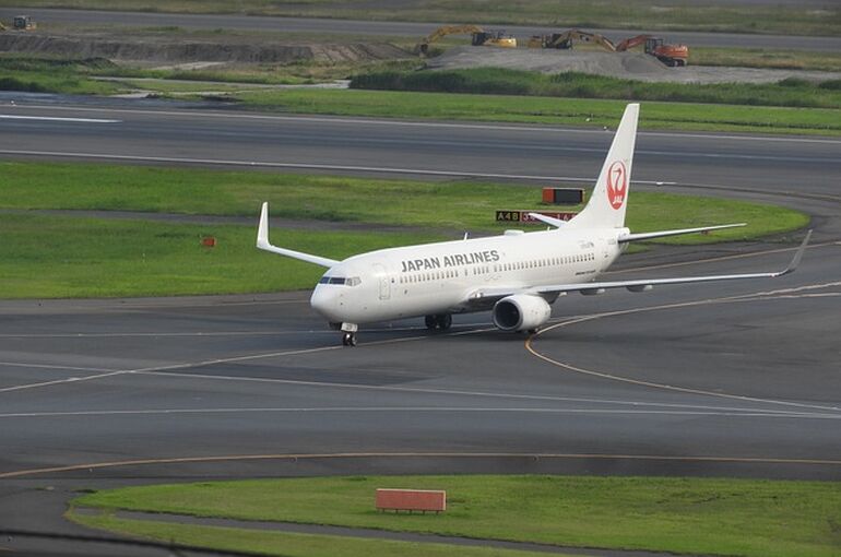 japan-airlines-6201180_640