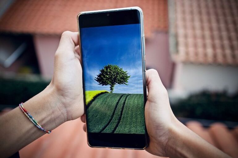 mobile-phone-4646854_1280