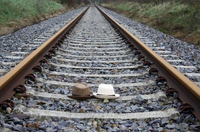 railroad-2991118_1280