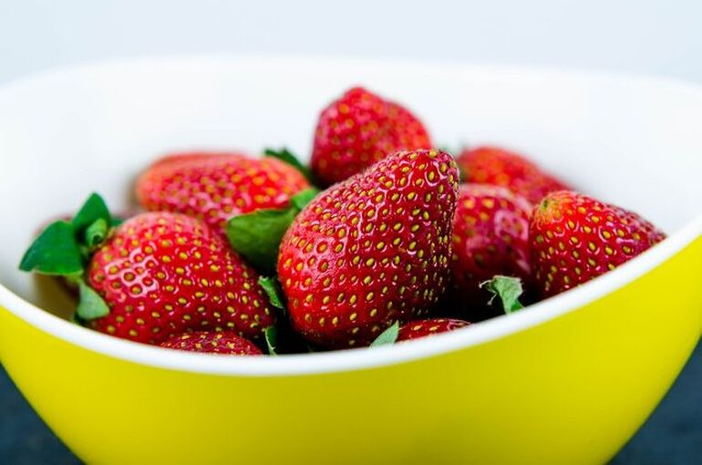 strawberries-2502961_960_720