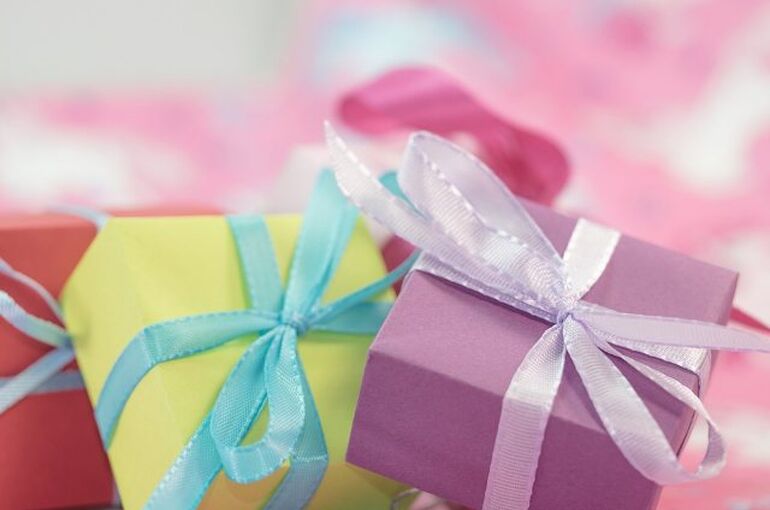 gift-553140_960_720