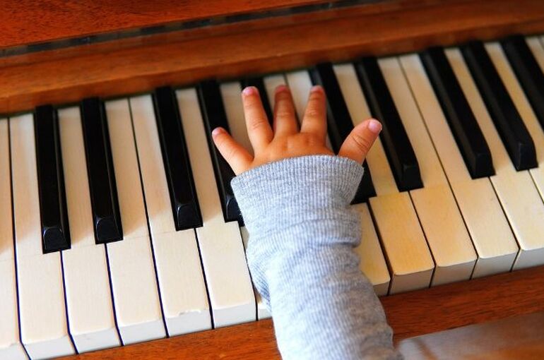 hand-4564379_960_720