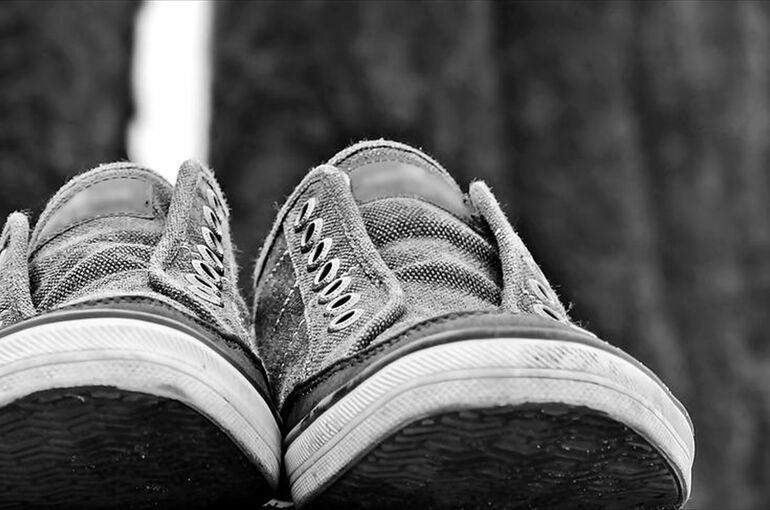 sneakers-2679804_960_720