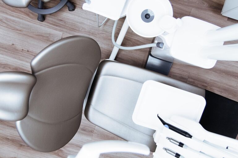 stocksnap-dentist-2589771_1920
